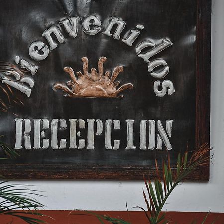 Hotel & Suites Villa Del Sol Morelia Buitenkant foto