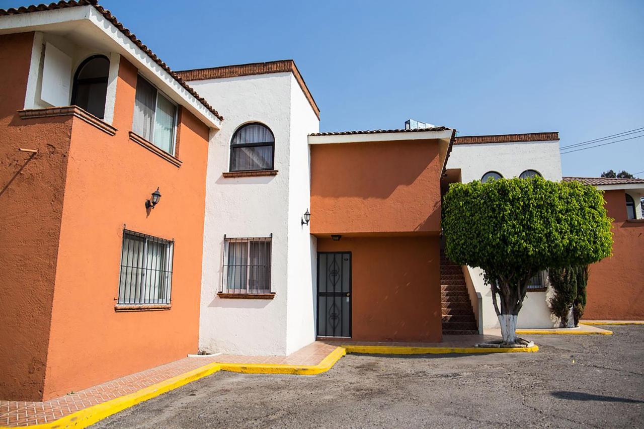 Hotel & Suites Villa Del Sol Morelia Buitenkant foto