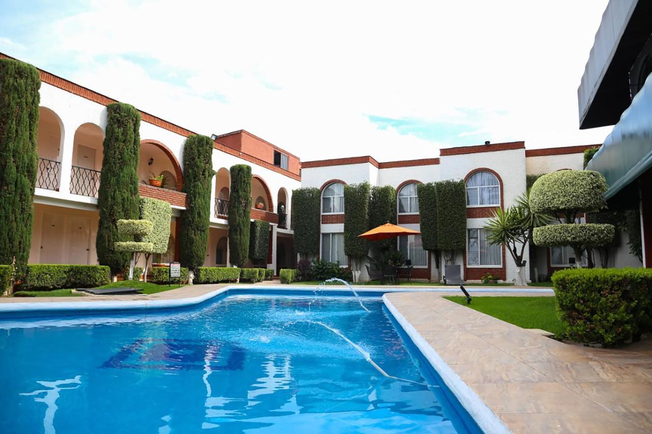 Hotel & Suites Villa Del Sol Morelia Buitenkant foto