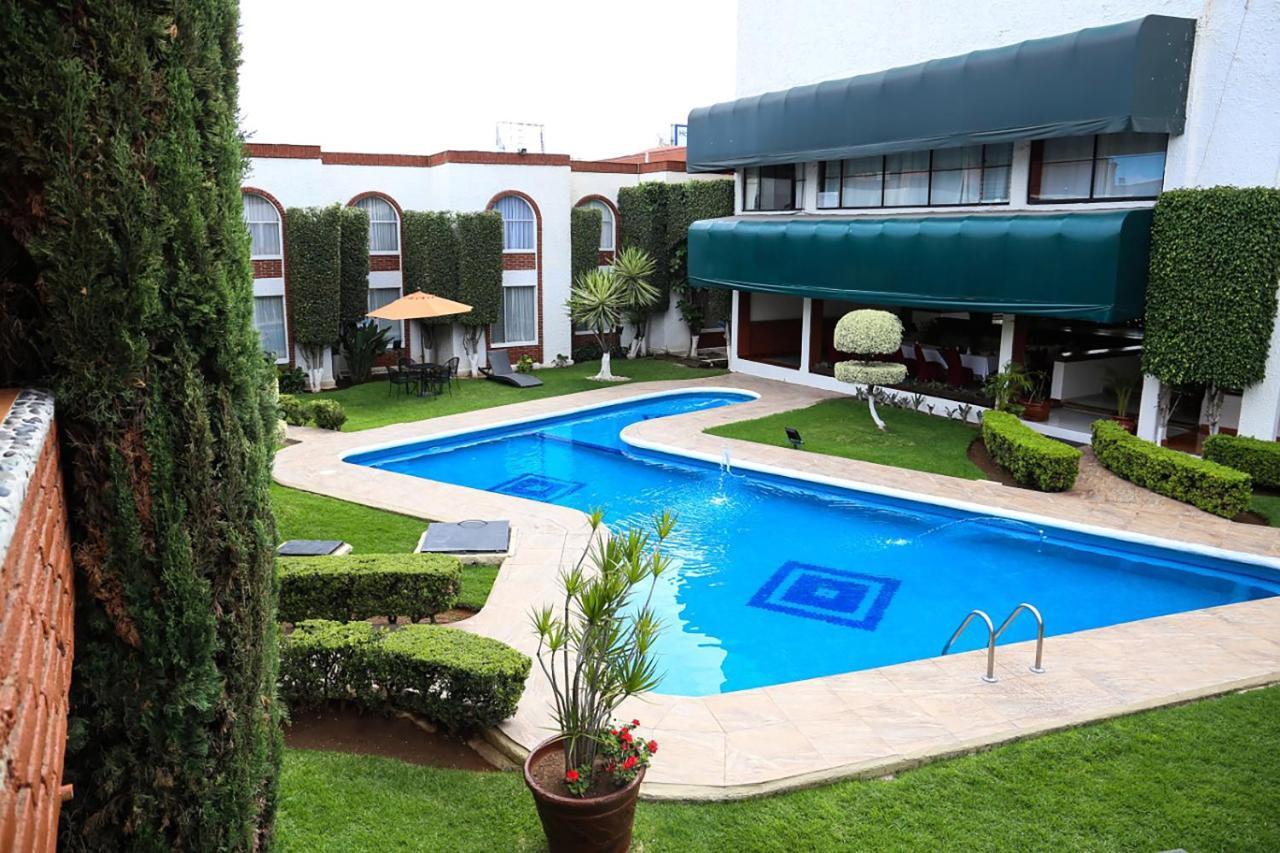 Hotel & Suites Villa Del Sol Morelia Buitenkant foto