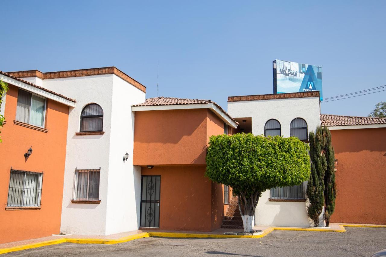 Hotel & Suites Villa Del Sol Morelia Buitenkant foto