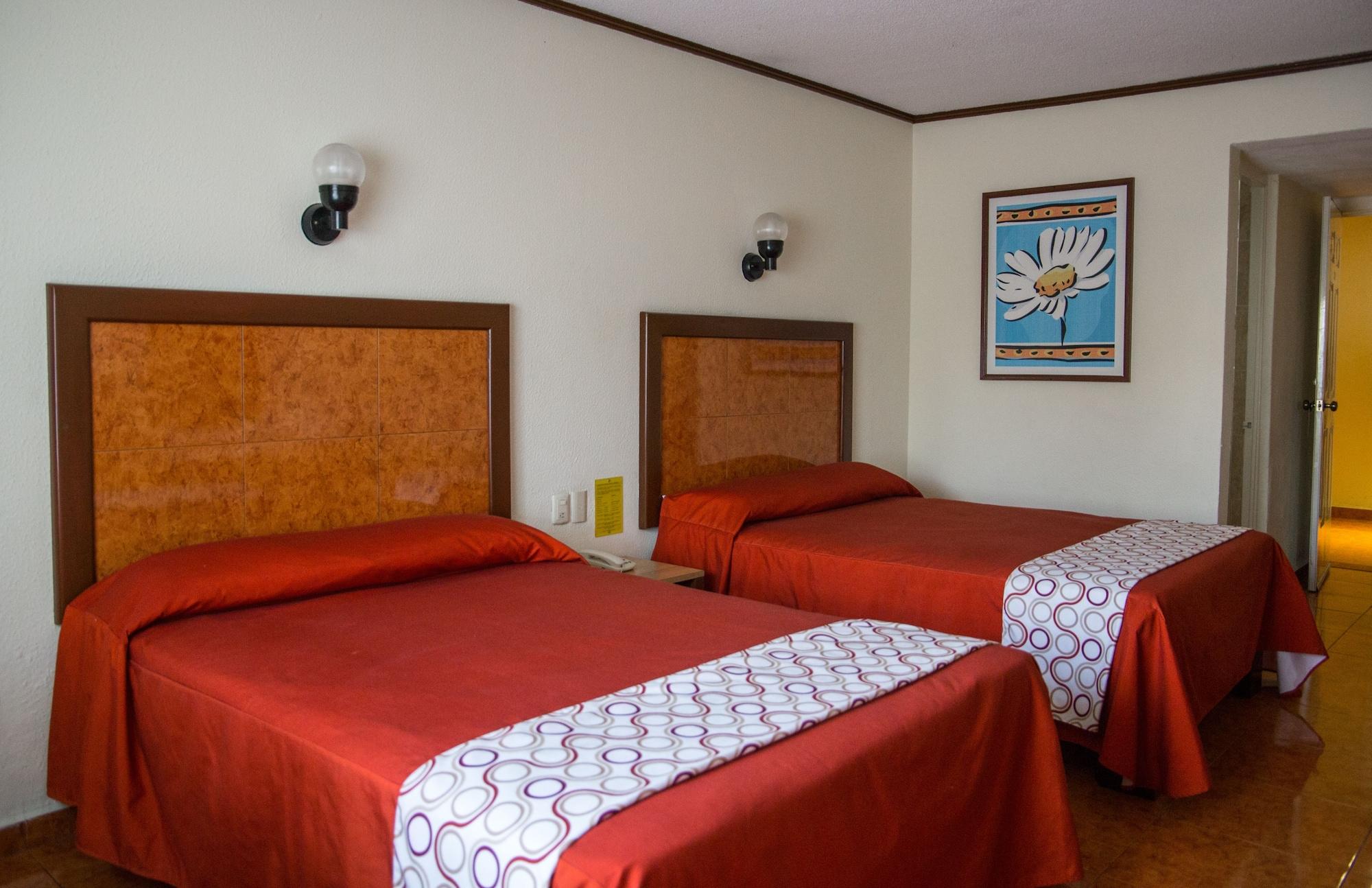 Hotel & Suites Villa Del Sol Morelia Buitenkant foto