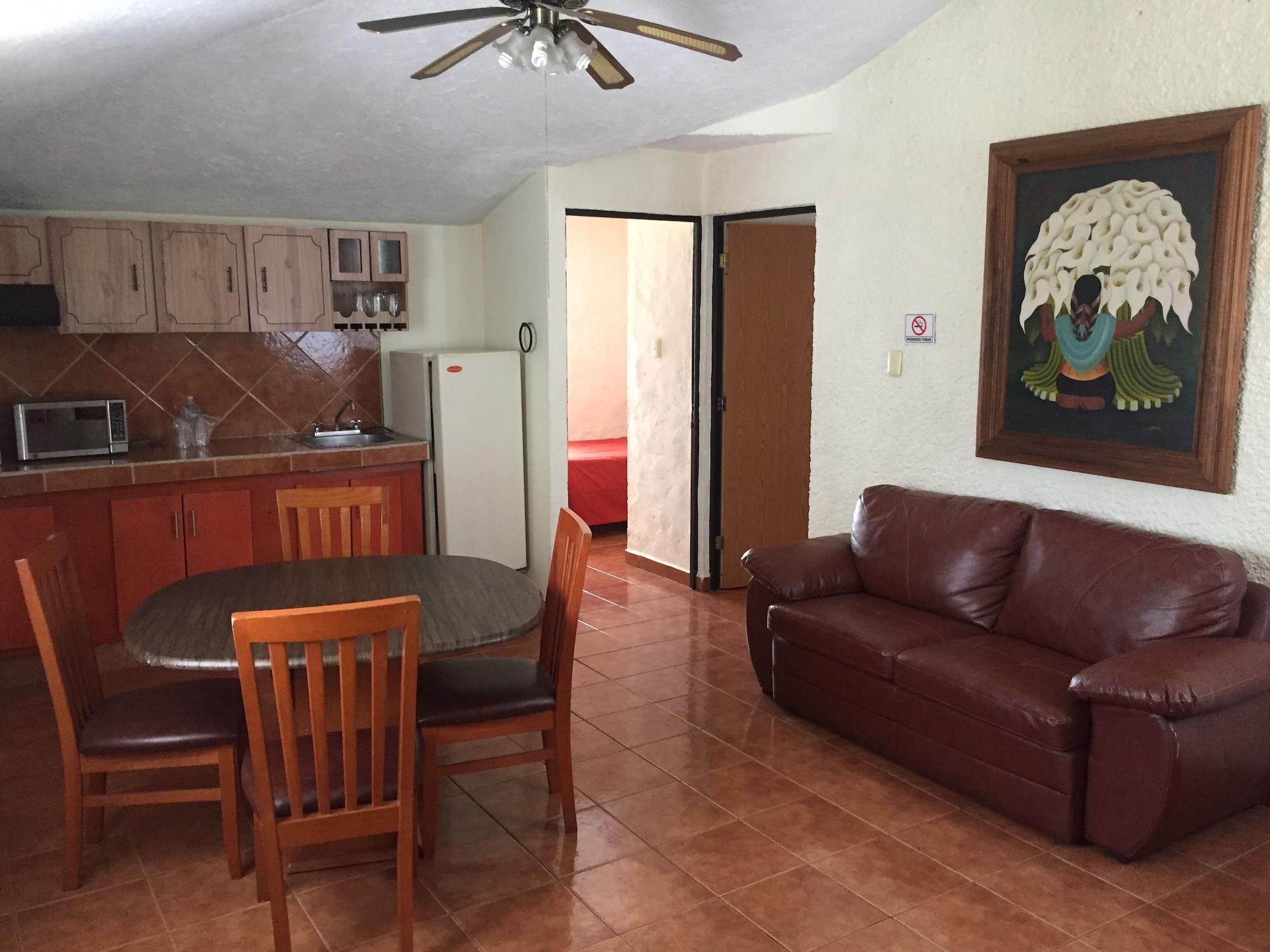 Hotel & Suites Villa Del Sol Morelia Buitenkant foto