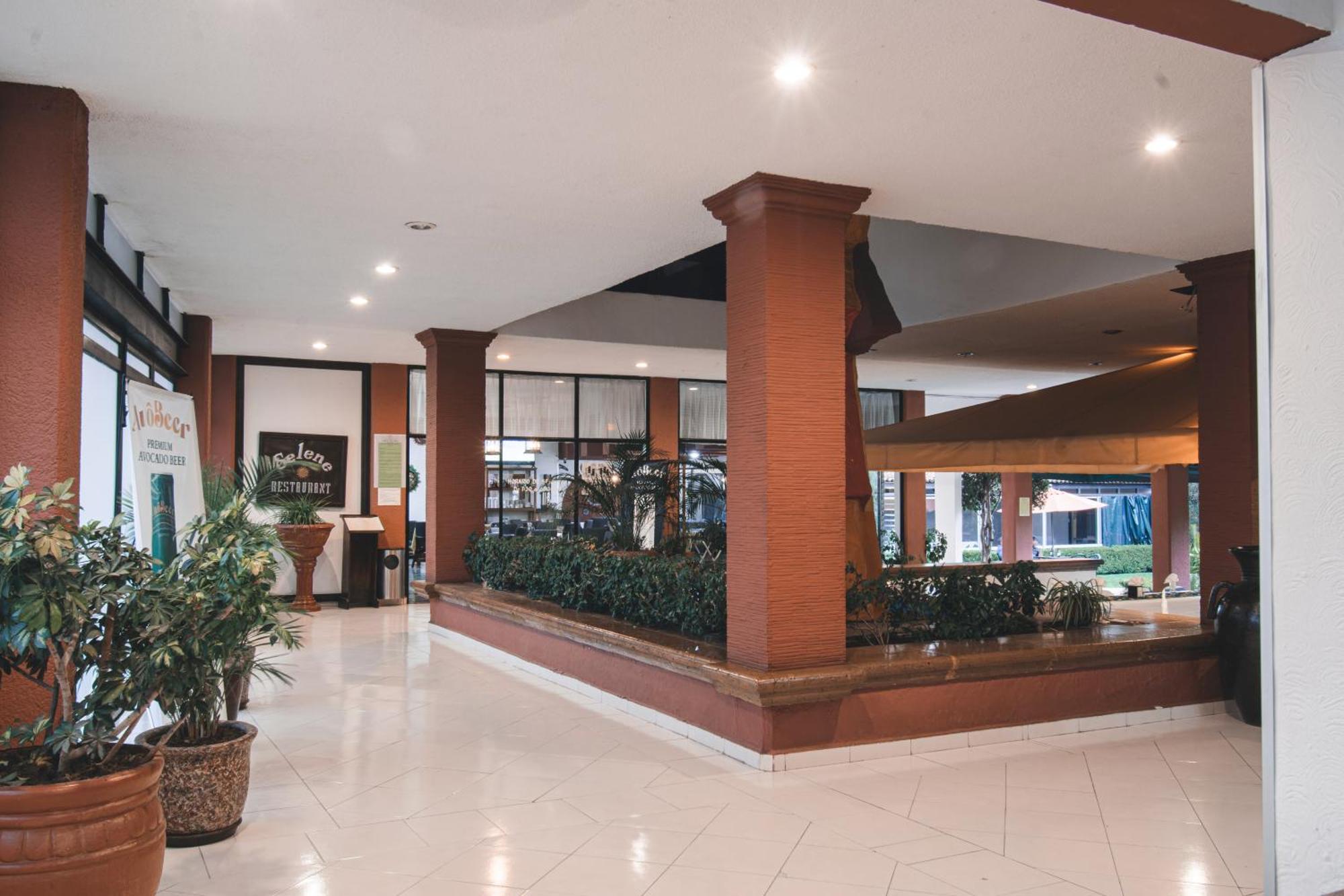 Hotel & Suites Villa Del Sol Morelia Buitenkant foto